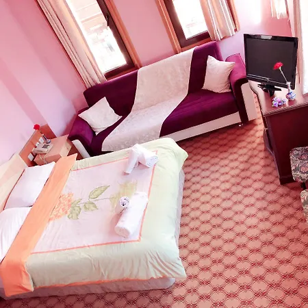 Karyatit Kaleici Antalya