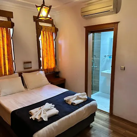 Hotel Karyatit Kaleici 2*