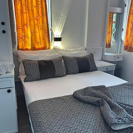 Karyatit Kaleici Hotel