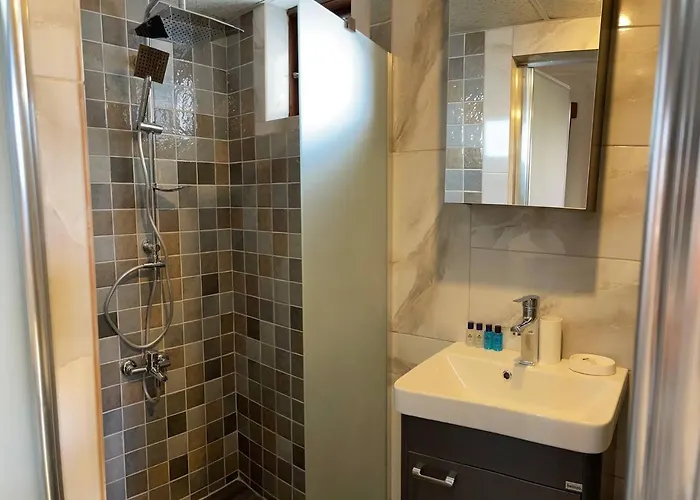 Hotell Karyatit Kaleici