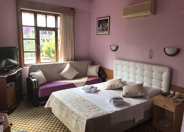 Karyatit Kaleici Hotell 3*