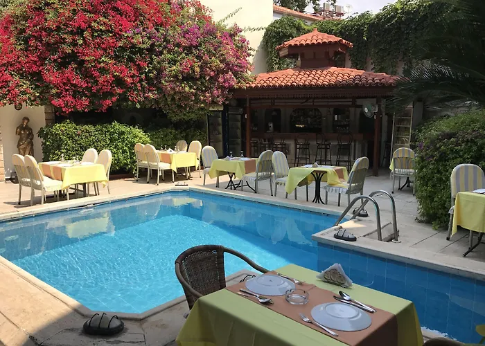 Karyatit Kaleici Hotell 3*