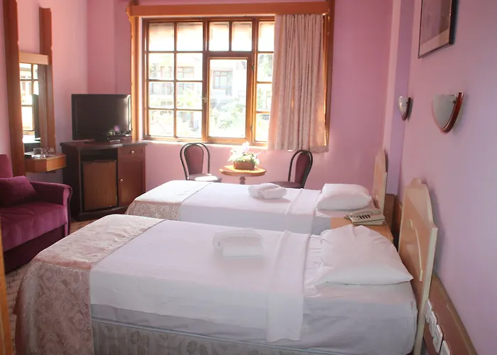 Karyatit Kaleici Hotell