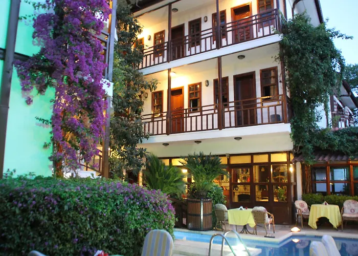 Hotell Karyatit Kaleici 3*