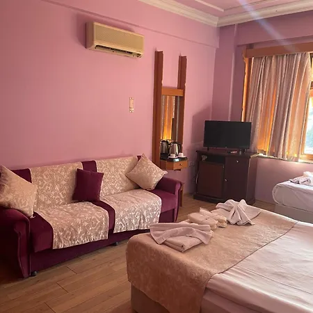 Karyatit Kaleici 3* Antalya