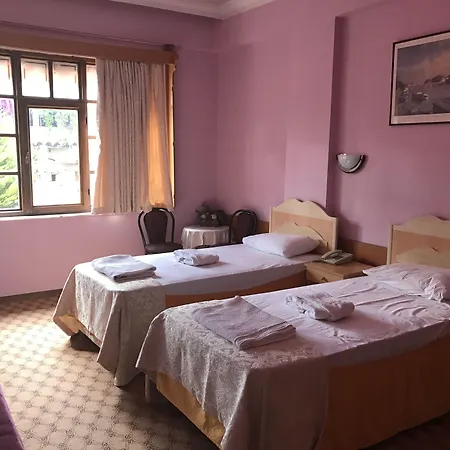 Karyatit Kaleici Otel 3*