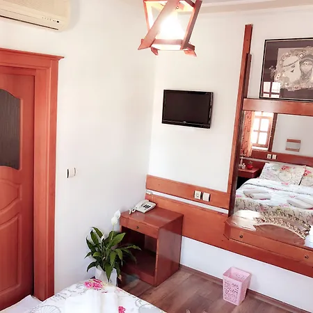 Otel Karyatit Kaleici Antalya