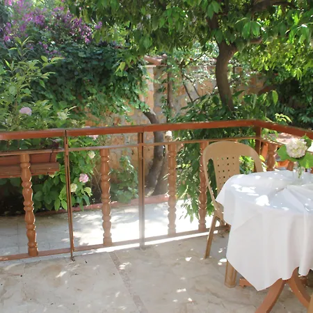 Karyatit Kaleici Antalya