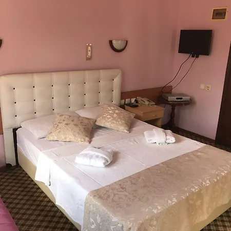 Karyatit Kaleici 3* Antalya