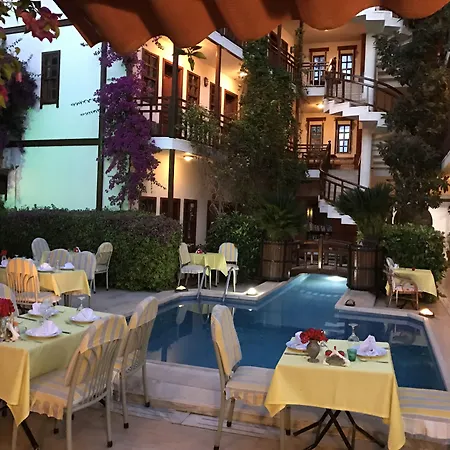 Karyatit Kaleici Otel Antalya