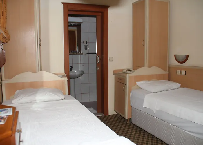 Karyatit Kaleici 3* Antália