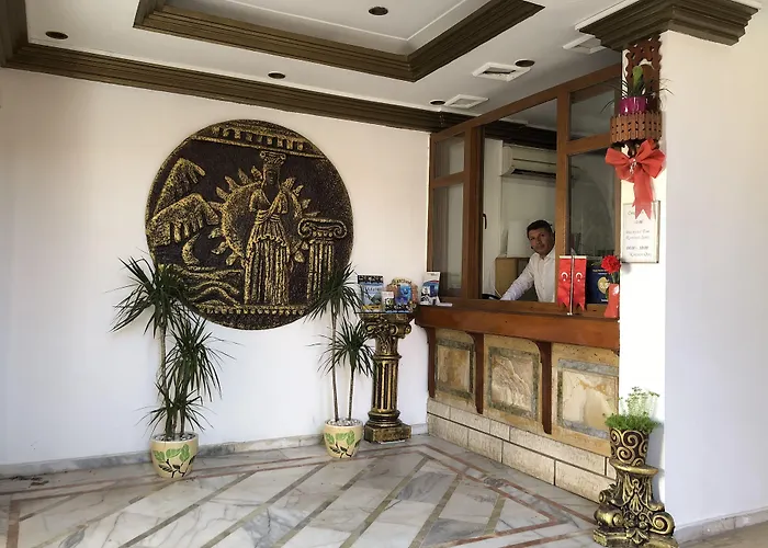 Karyatit Kaleici 3* Antalya