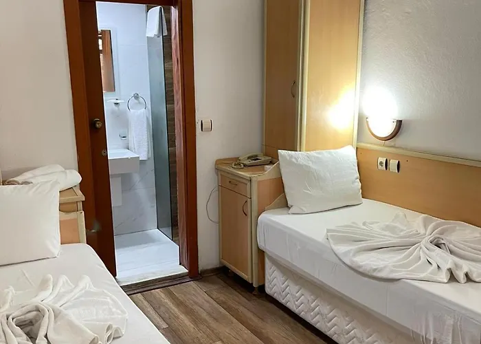 Karyatit Kaleici 3*