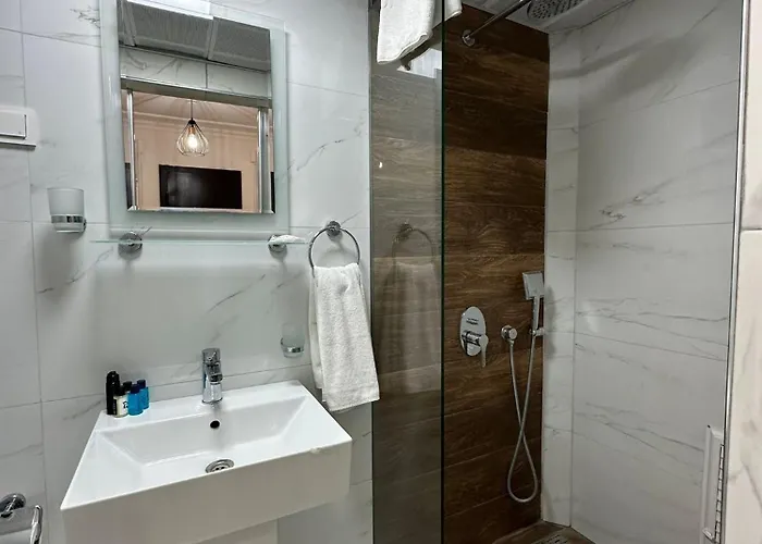 Karyatit Kaleici Antalya