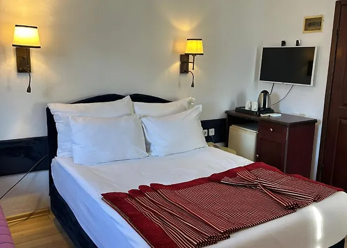 Karyatit Kaleici Hotel