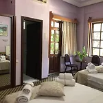 Karyatit Kaleici 3*