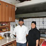 Karyatit Kaleici 3*