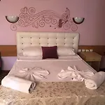 Ξενοδοχείο Karyatit Kaleici 3*