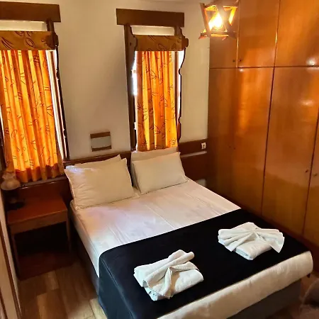 Karyatit Kaleici Hotell Antalya