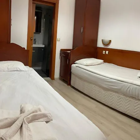 Karyatit Kaleici Hotell