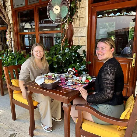 Karyatit Kaleici 3* Antalya