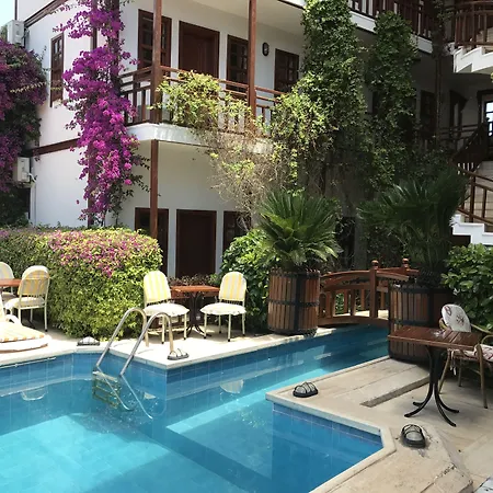 Karyatit Kaleici Hotel