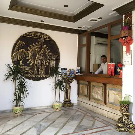 Karyatit Kaleici 3* Antalya