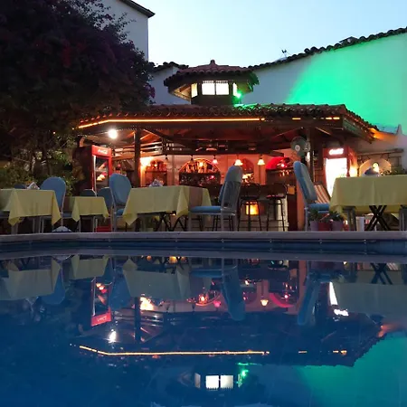 Karyatit Kaleici Antalya